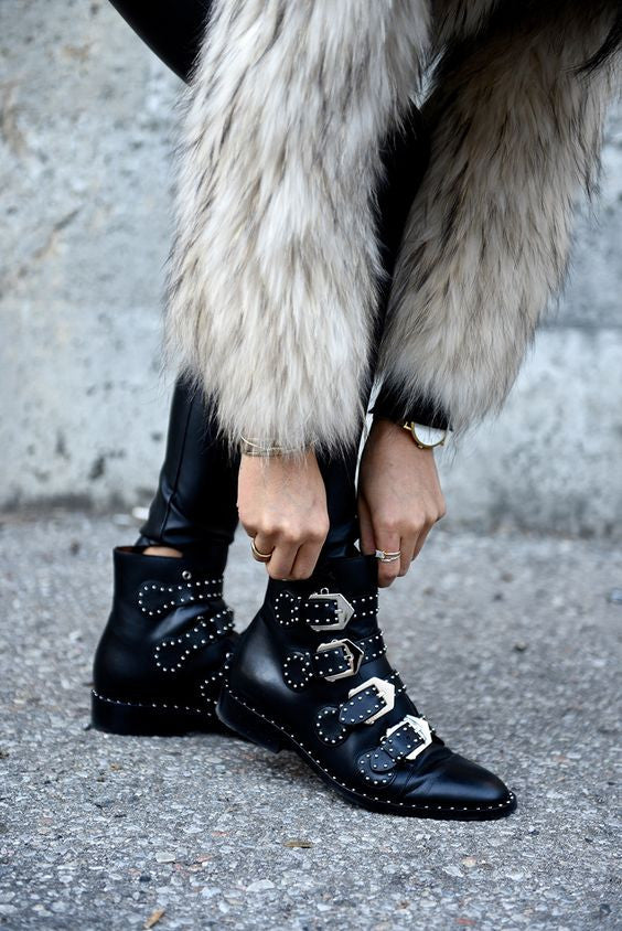 Style Essentials: The Fall Boot