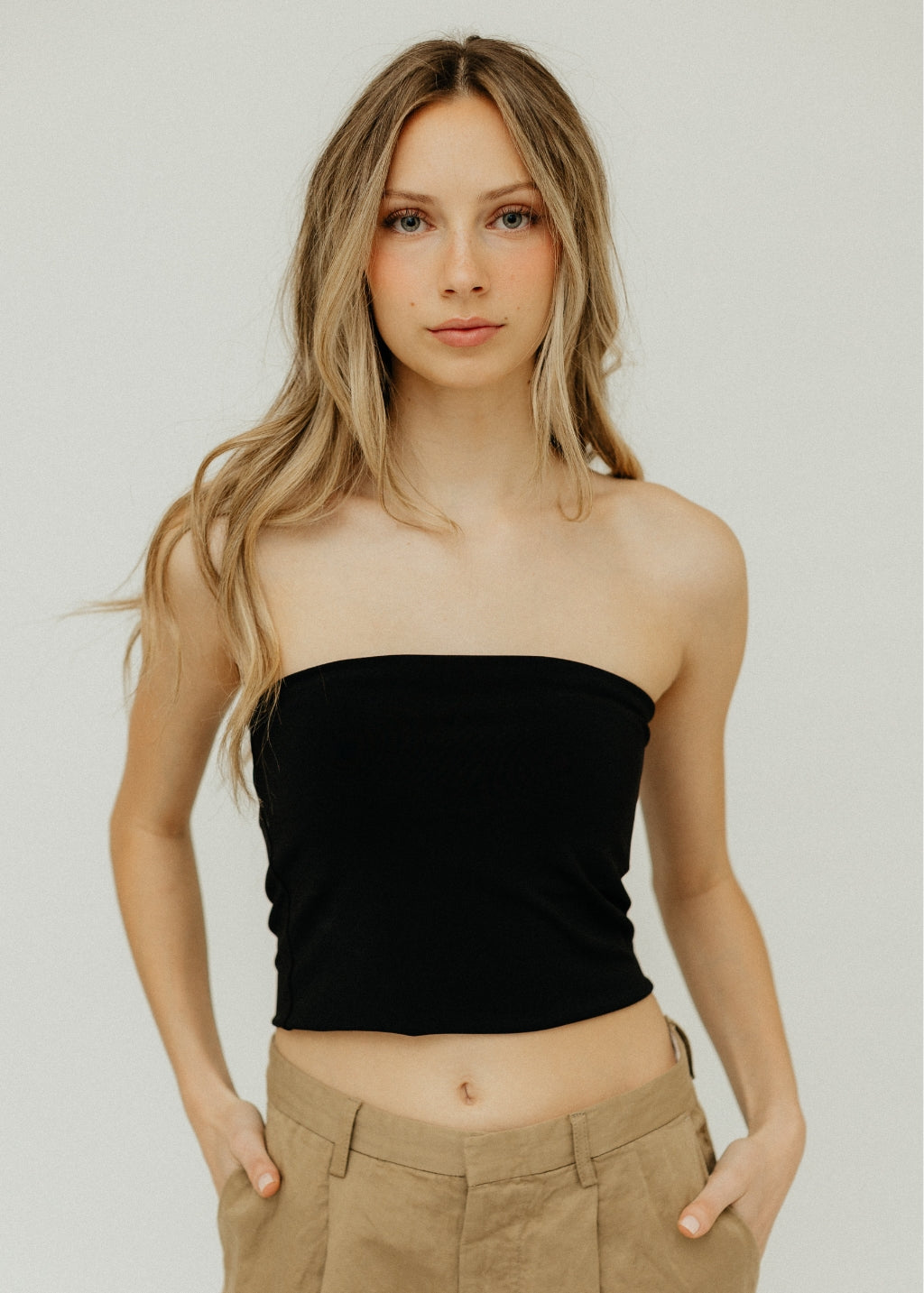 Éterne Amina Tube Top in Black | Tula's Online Boutique