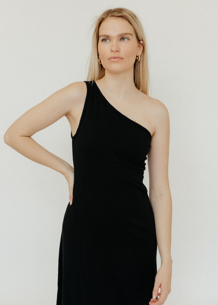 Xírena Genevieve Dress in Black Front | Tula's Online Boutique