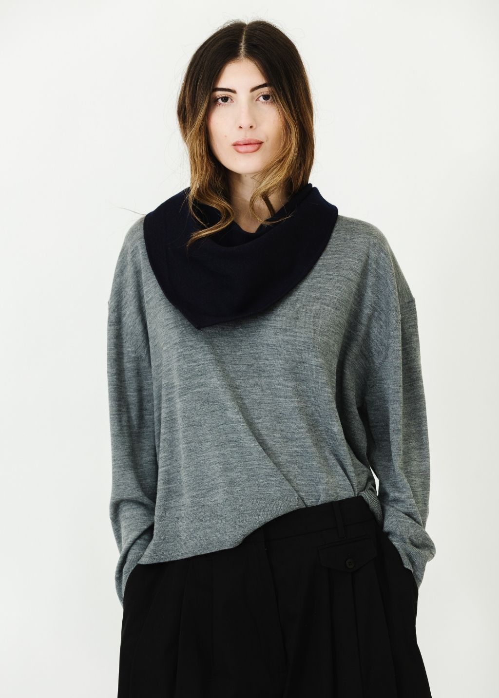 ELIZABETH Navy Bandana | Shop Tula