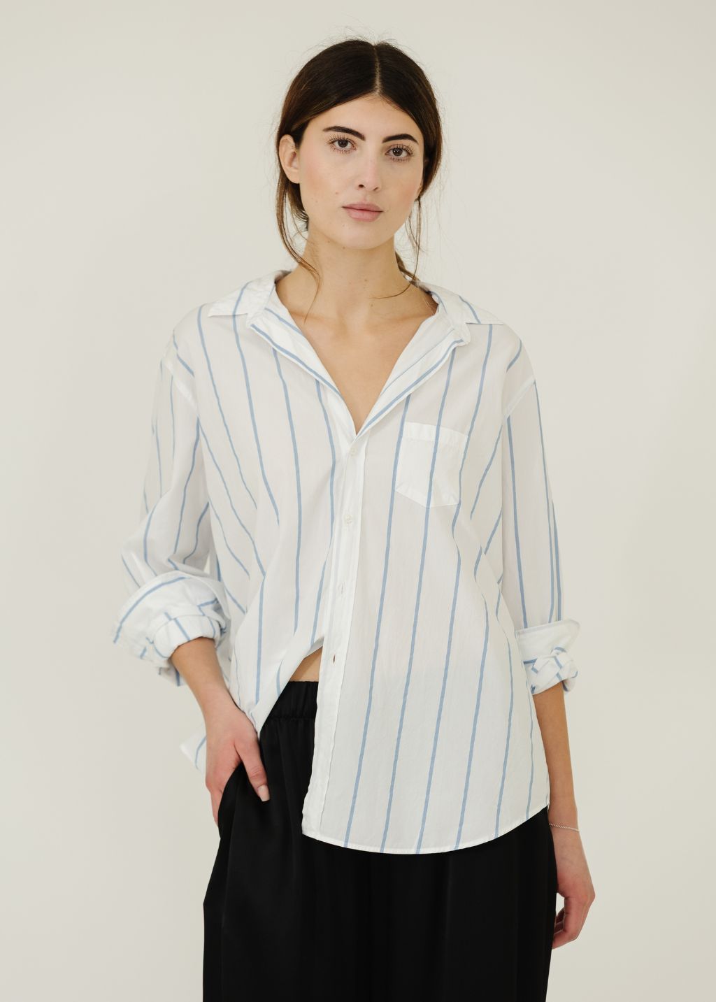 Frank & Eileen 'Eileen' Relaxed Button-Up in WWBS | Shop Tula