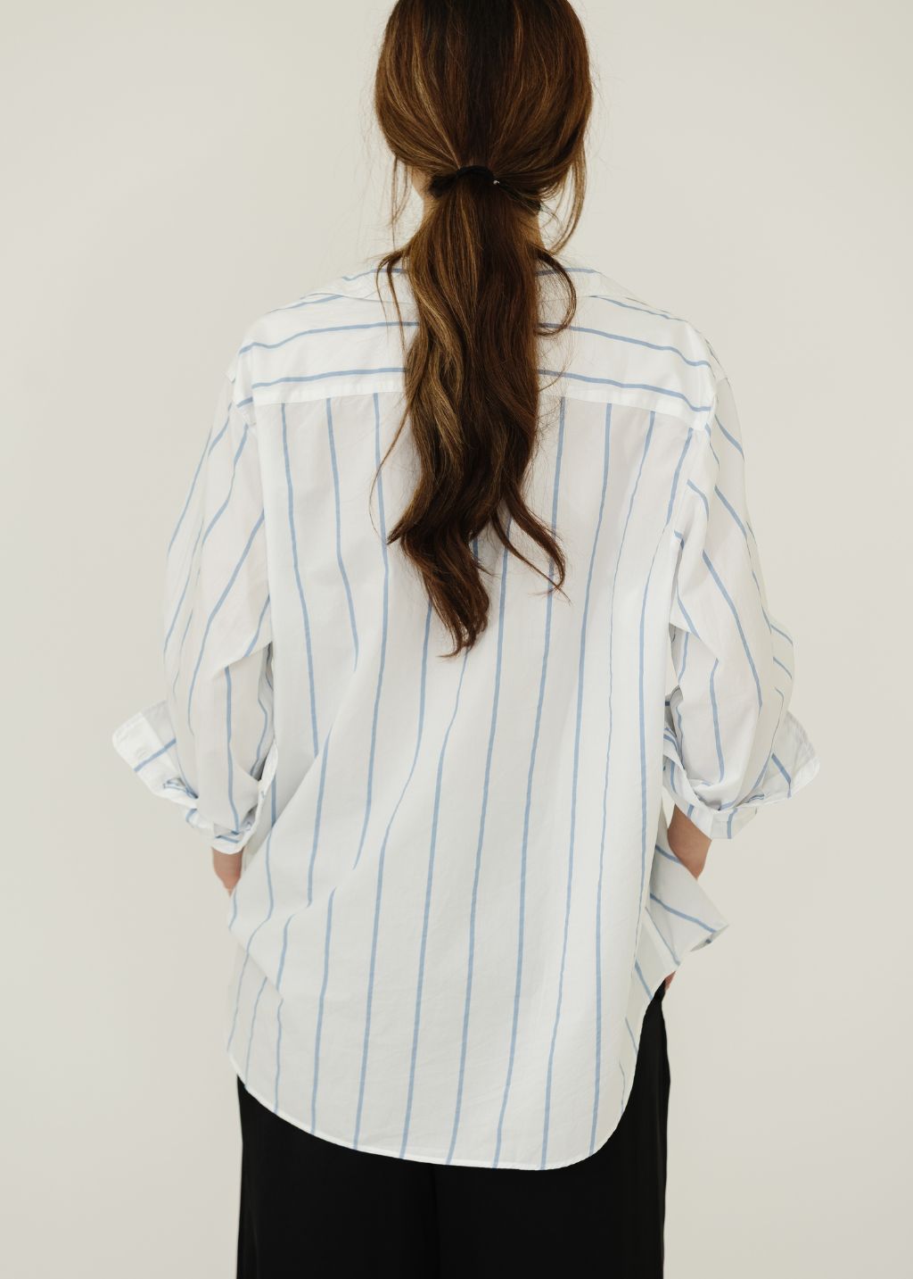Frank & Eileen 'Eileen' Relaxed Button-Up in WWBS Back | Shop Tula