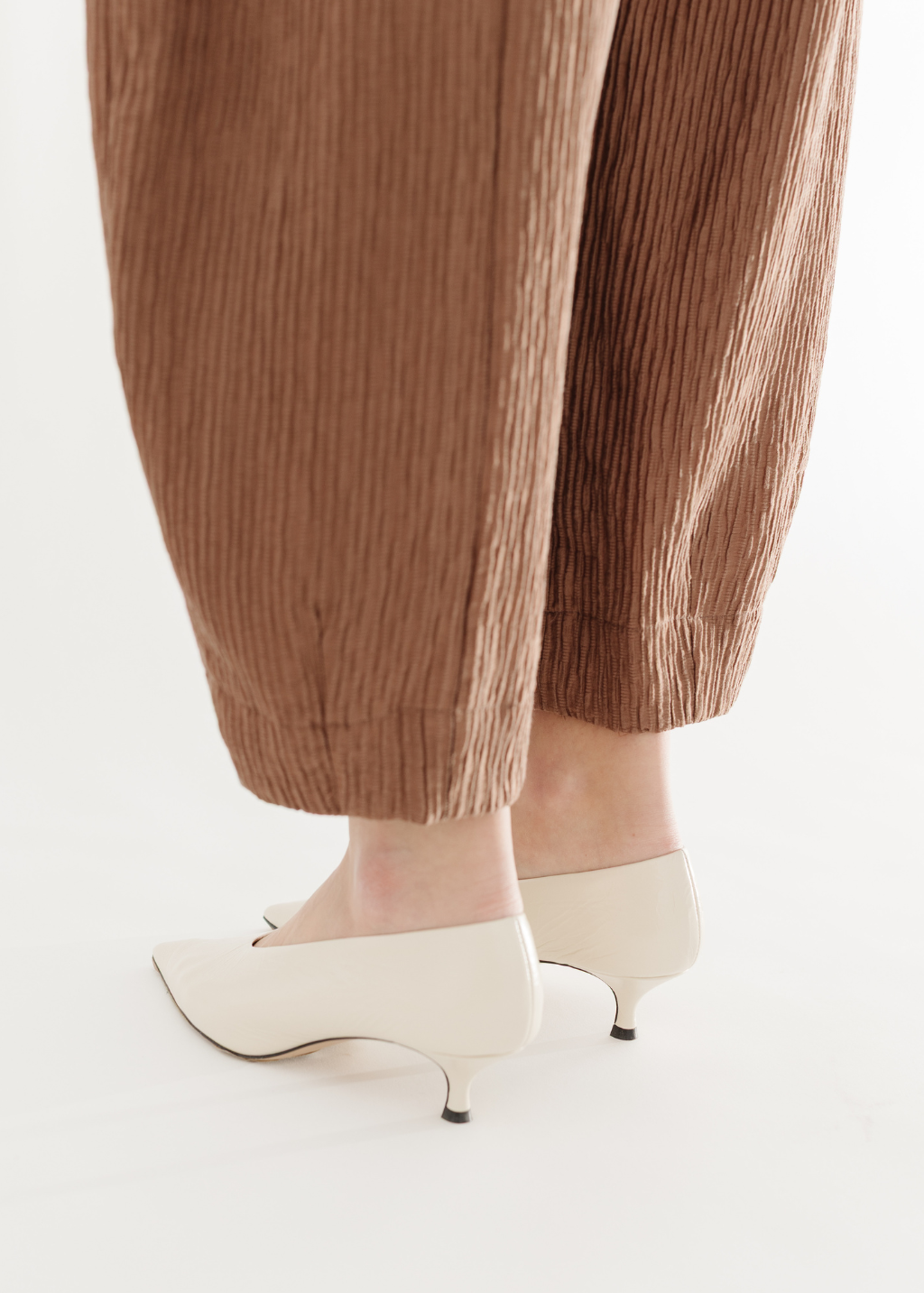 Le Monde Beryl Babouche Kitten Heel | Shop Tula