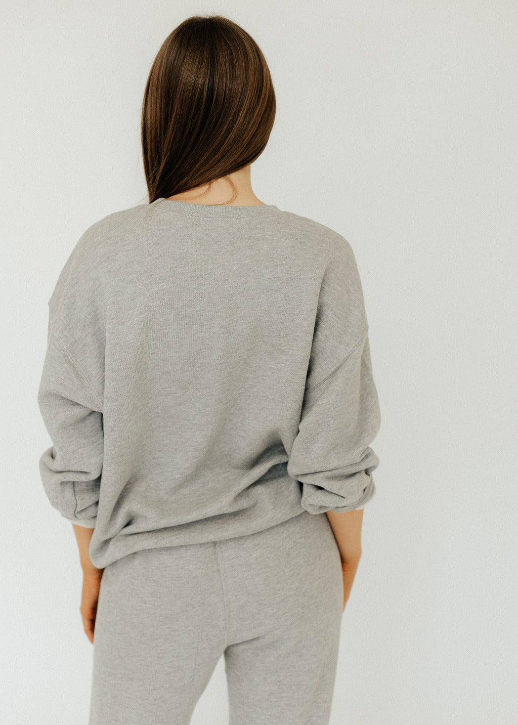 Éterne Oversized Crewneck Sweatshirt in Heather Grey