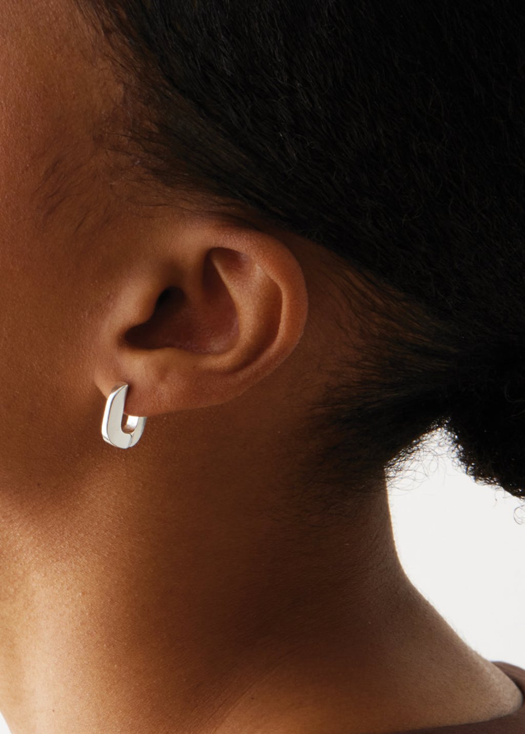 Jenny Bird Teeni Toni Huggies in Silver Model | Tula's Online Boutique