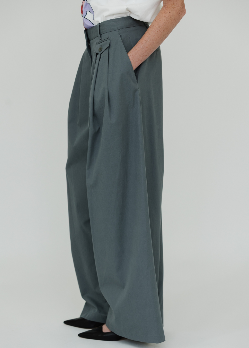Tibi Bio Twill Triple Pleat Pant in Grey | Shop Tula