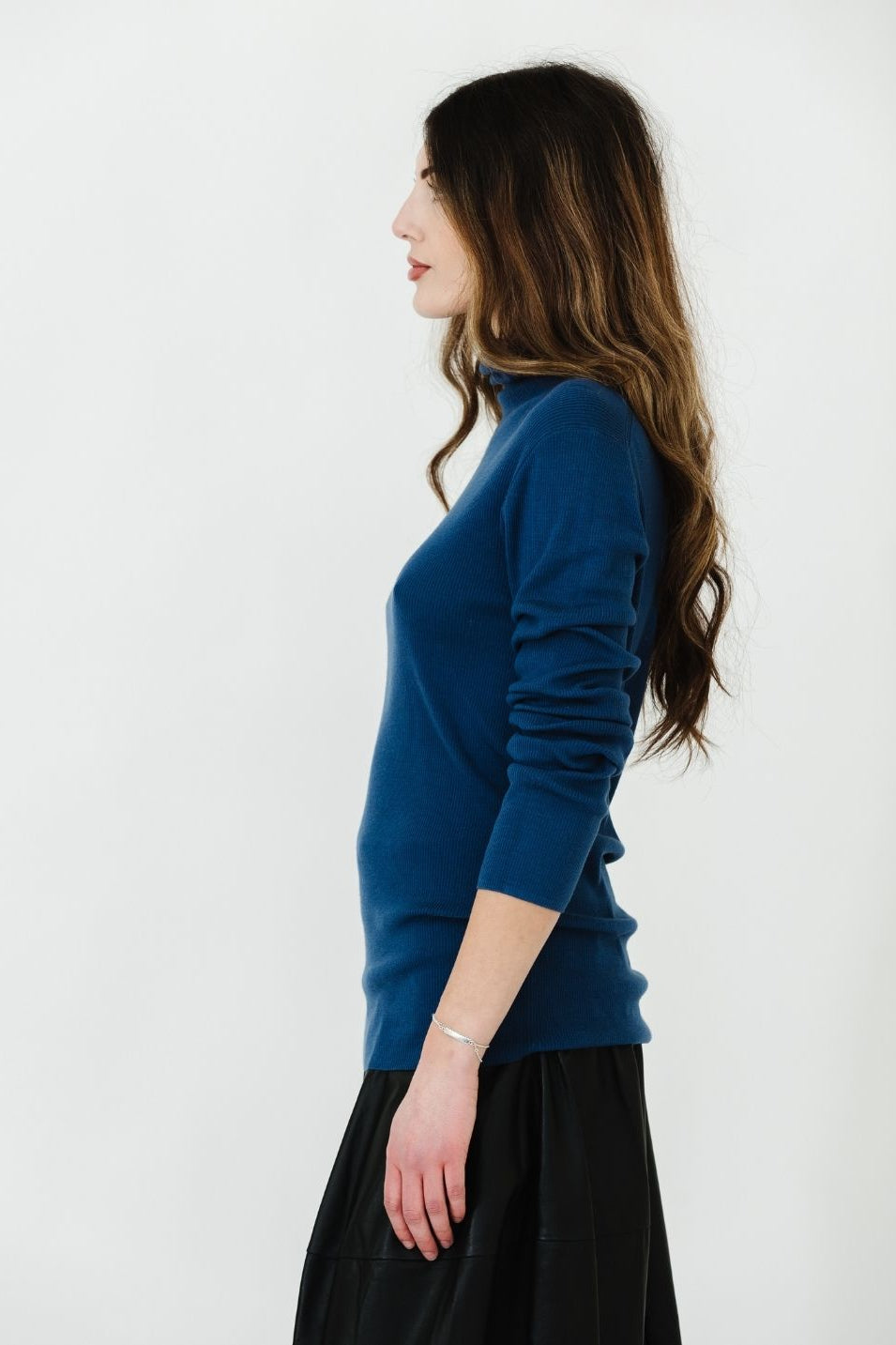 Tibi Feather Weight Ribbed Turtle Neck Pullover in Seal Side