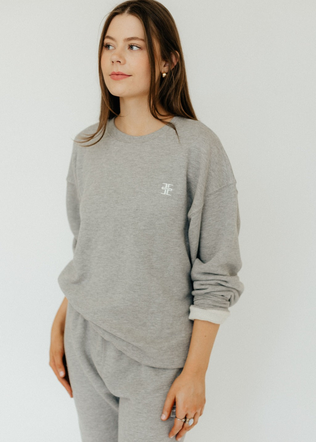 Éterne Oversized Crewneck Sweatshirt in Heather Grey