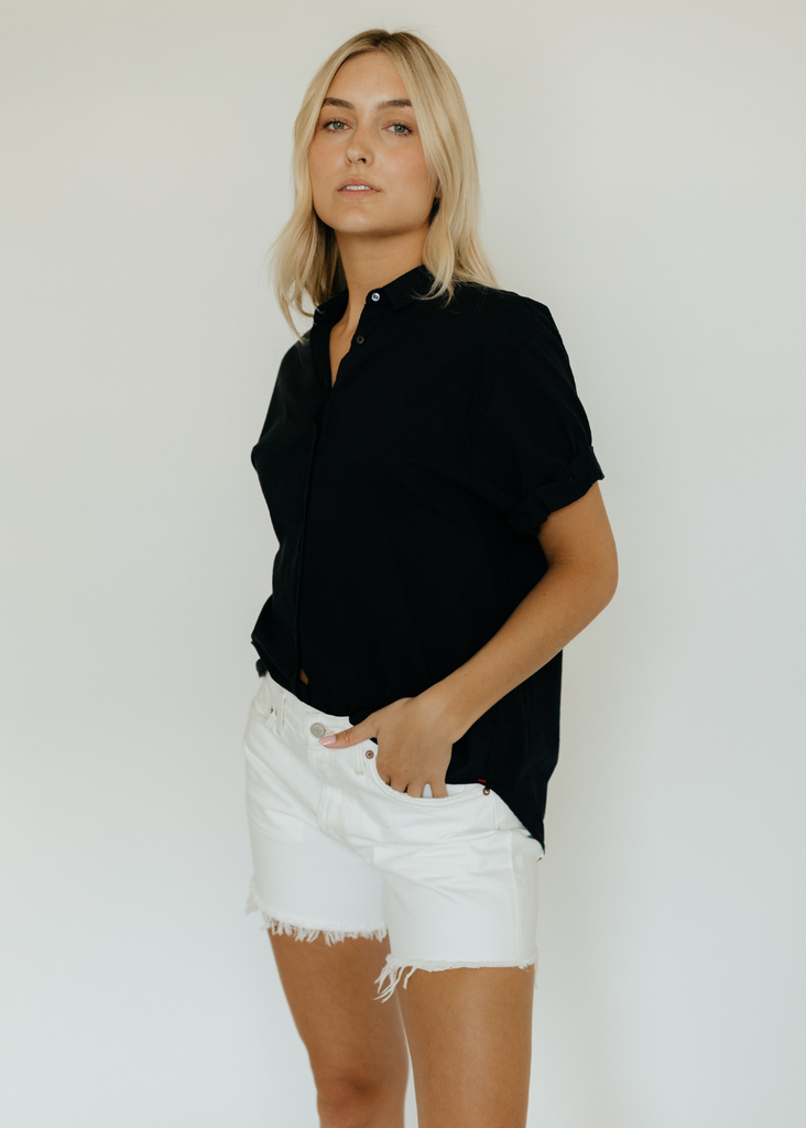 AGOLDE Parker White Shorts Details | Tula's Online Boutique