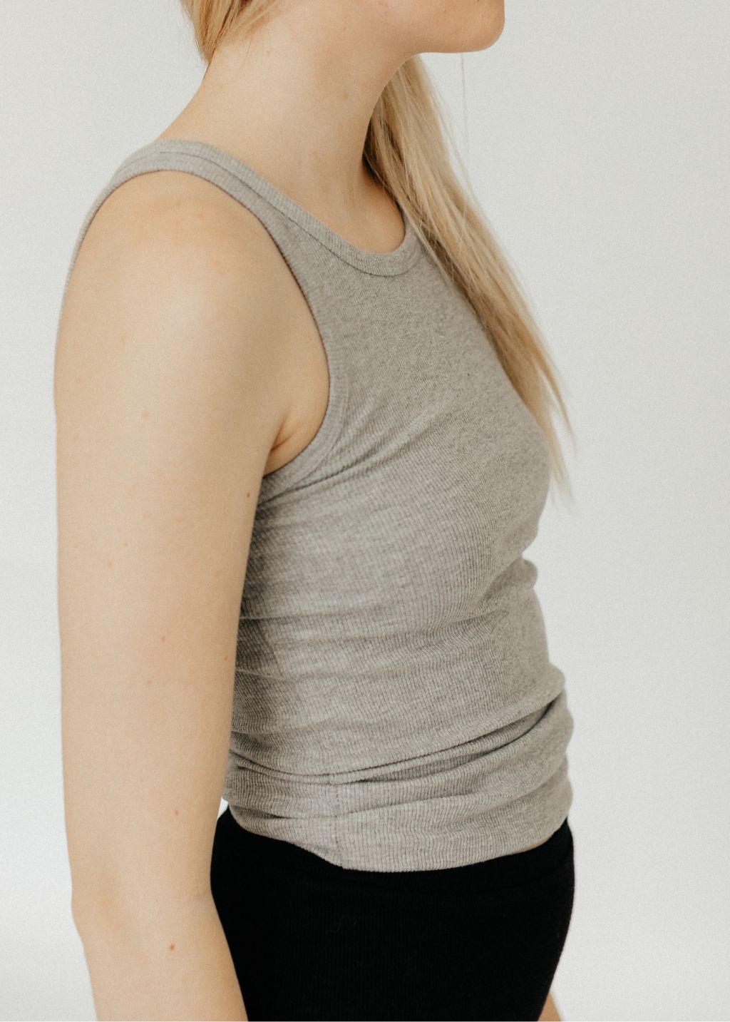 Éterne High Neck FIted Tank in Heather Grey Details | Tula's Online Boutique