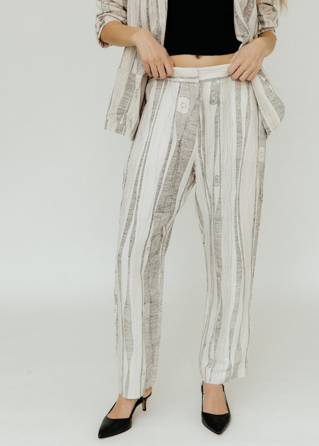 Raquel Allegra Narobi Pant Front | Tula's Online Boutique