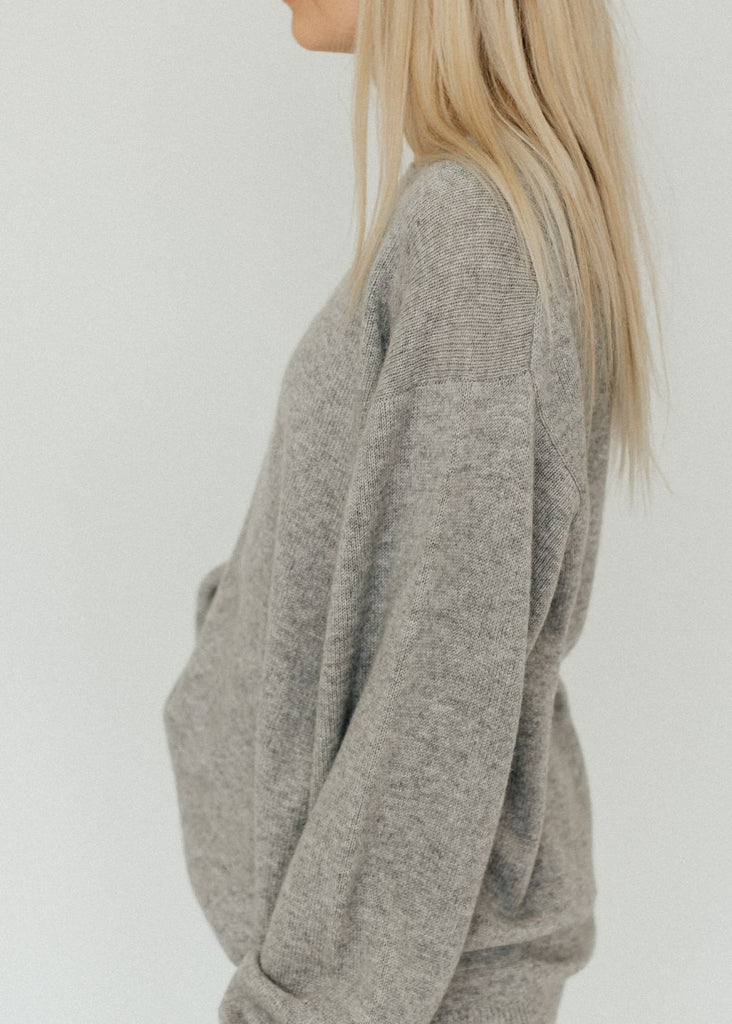 Éterne James Cashmere Sweater Side in Grey | Tula's Online Boutique