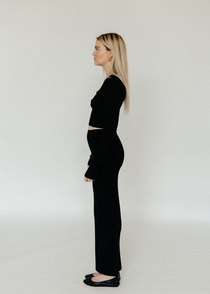 Éterne Cropped Long Sleeve Top in Black | Tula's Online Boutique
