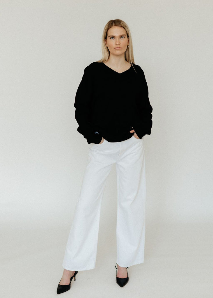 Éterne Clive Cashmere Sweater Front in Black | Tula's Online Boutique