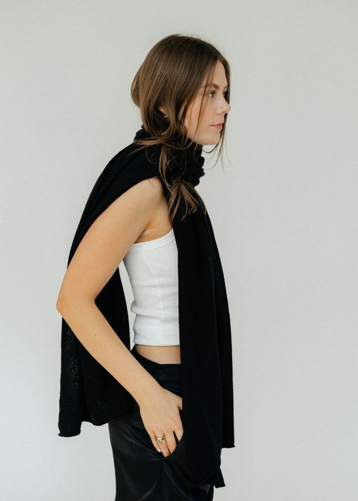 CRUSH Cashmere Lima Luxe Scarf in Black Side | Tula's Online Boutique