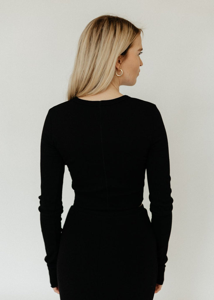 Éterne Cropped Long Sleeve Fitted Top in Black Back | Tula's Online Boutique