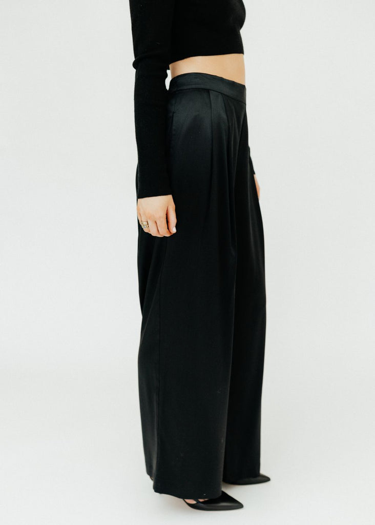 Velvet Manhattan Pant in Black Side | Tula's Online Boutique