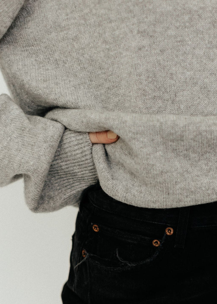Éterne James Cashmere Sweater Details  in Grey | Tula's Online Boutique