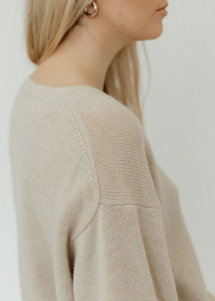 Éterne James Cashmere Sweater in Oatmeal Back Details | Tula's Online Boutique