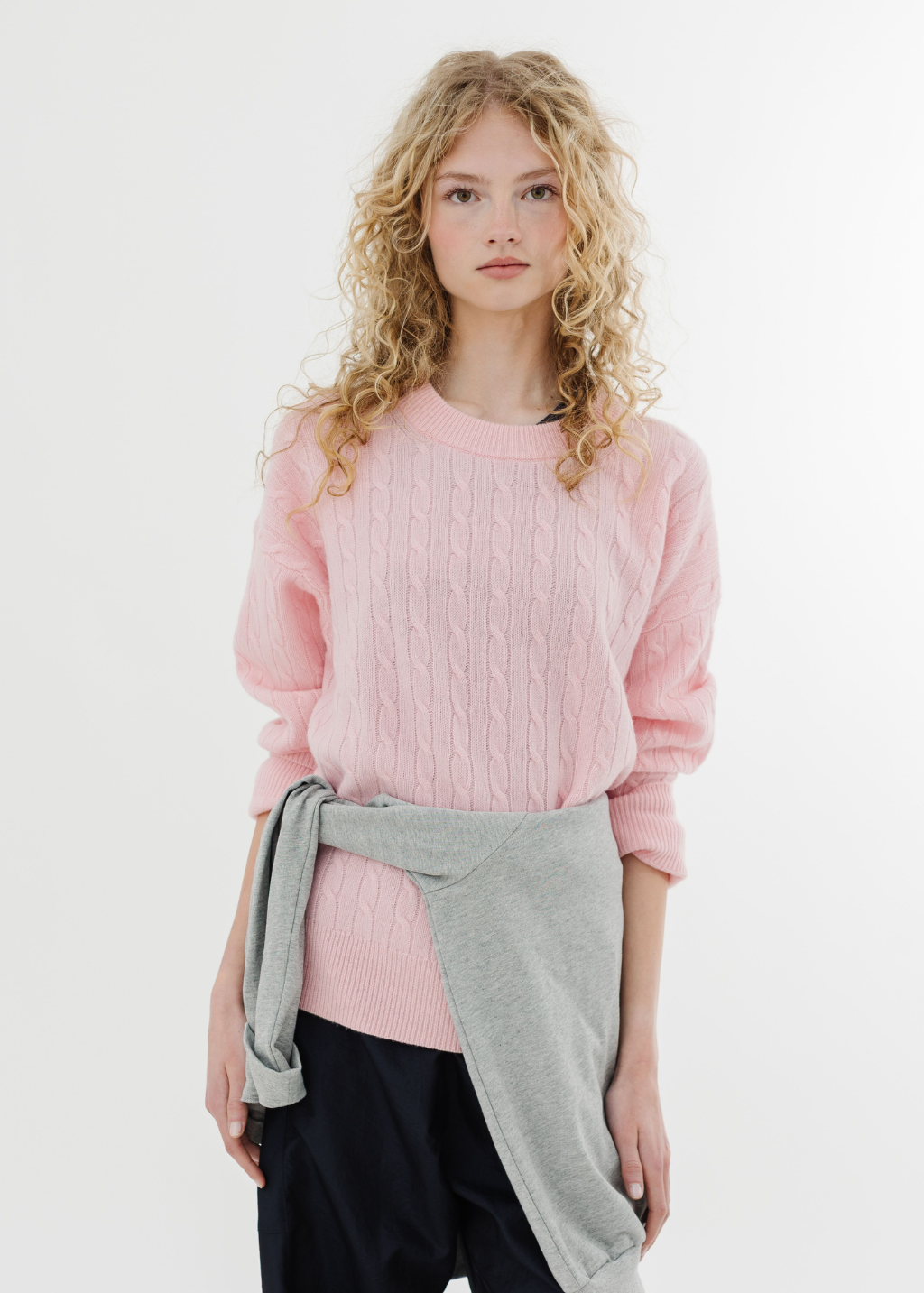 Alex Mill Cashmere Crewneck Cable Sweater in Rose Quartz | Shop Tula