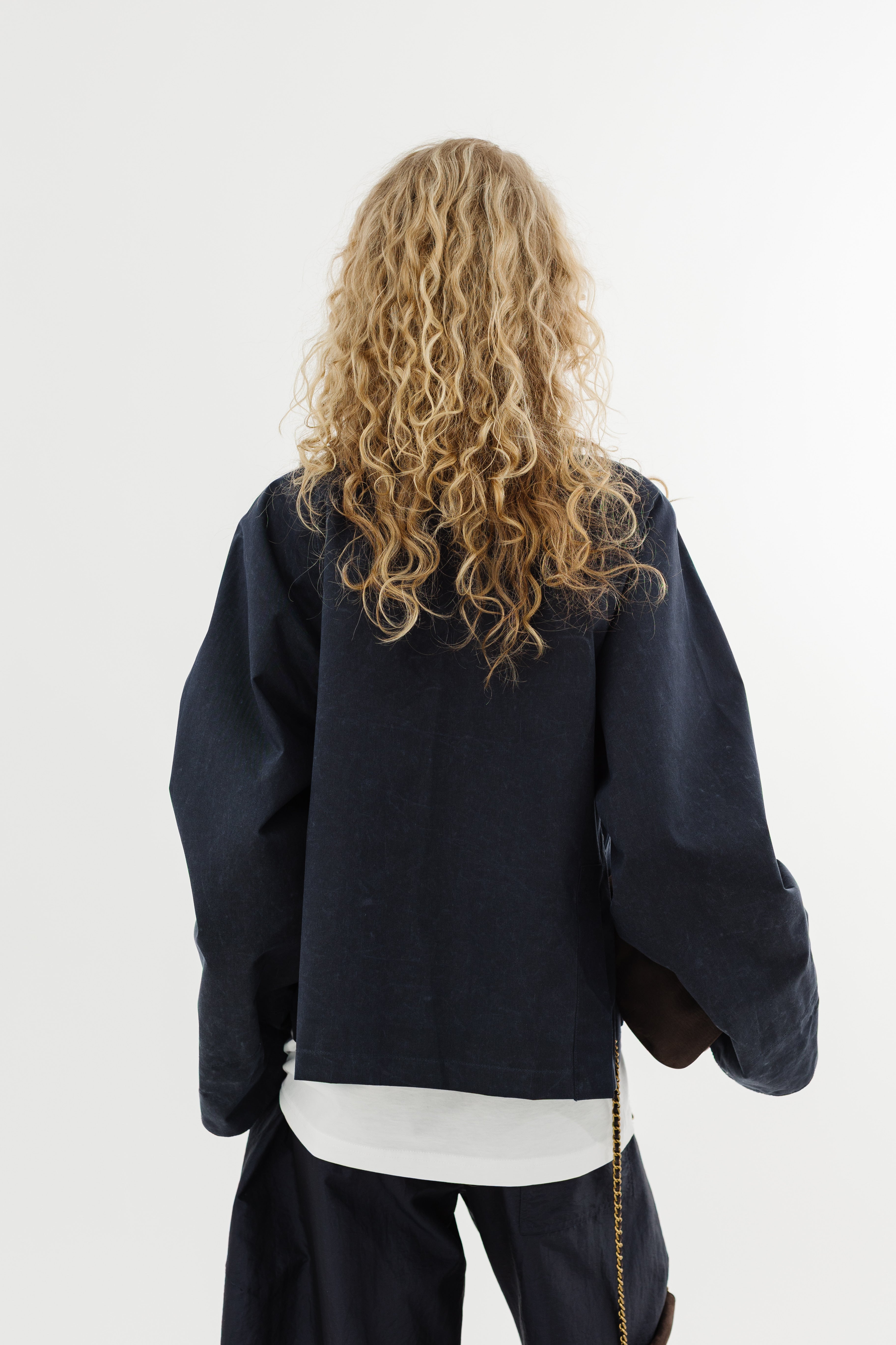 Alex Mill Cropped Chiltern Waxed Cotton Jacket in Navy | Shop Tula