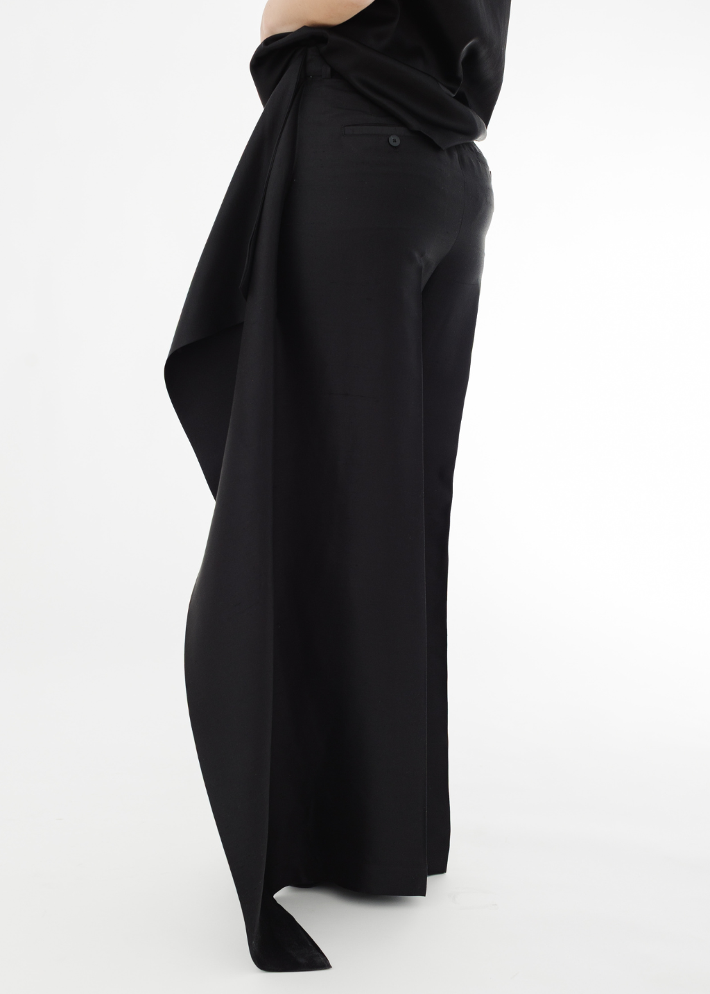 Heirlome Rickie Trousers in Black | Shop Tula