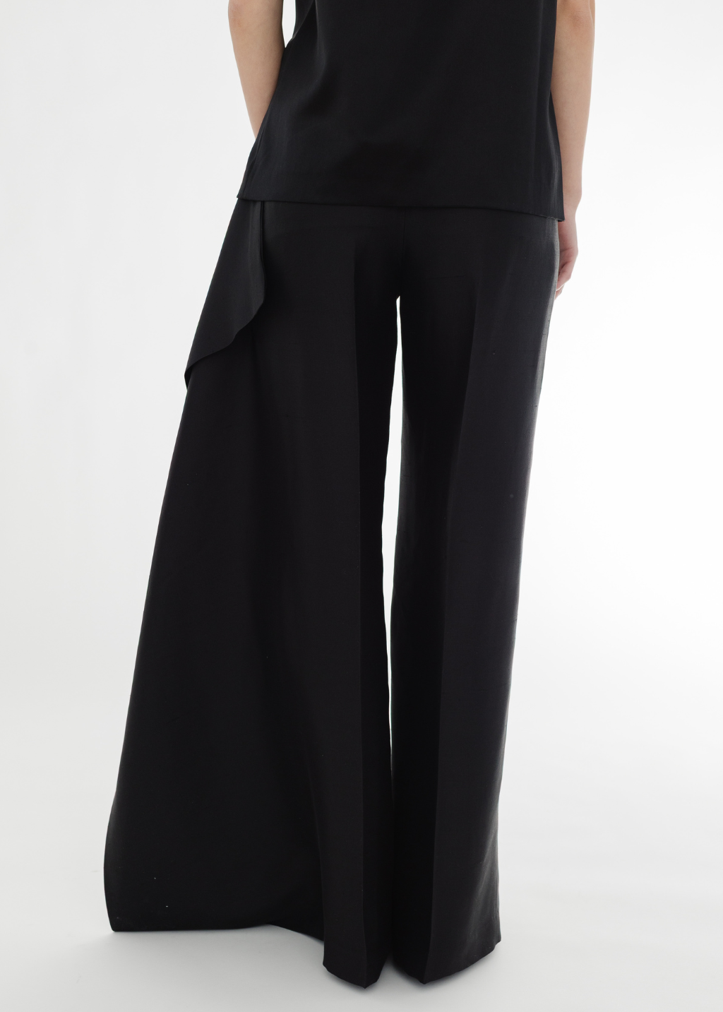 Heirlome Rickie Trousers in Black | Shop Tula
