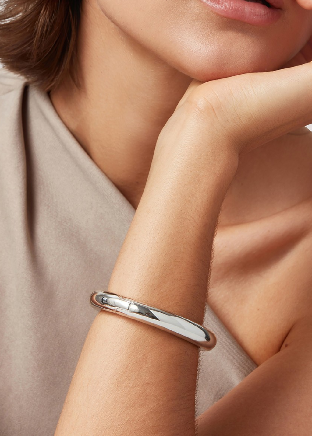 Jenny Bird Gia Mega Bangle in Platinum | Shop Tula