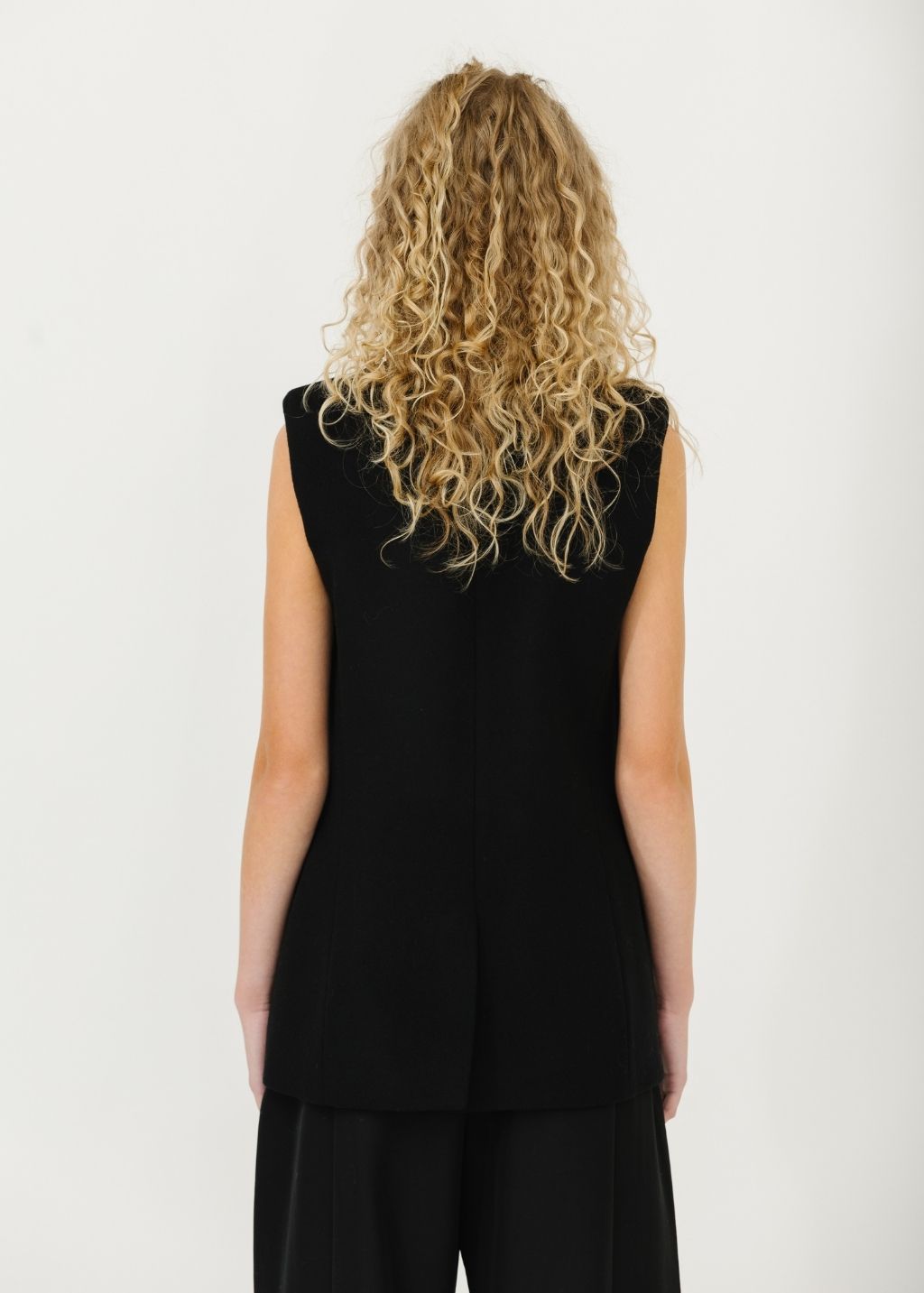 Kallmeyer Deon Sleeveless Blazer Back | Shop Tula