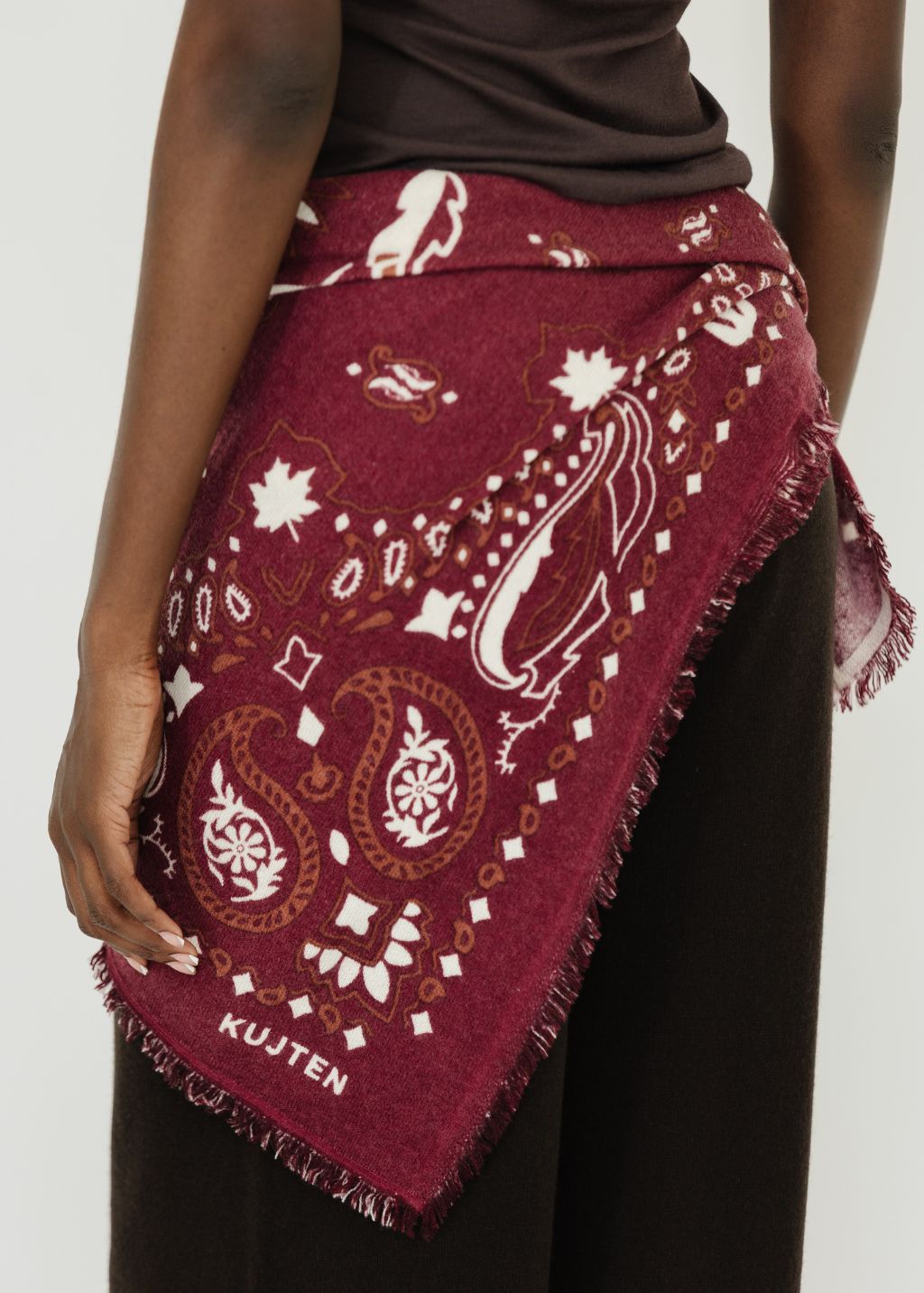 Kujten Feather Bico Bandana Red | Shop Tula