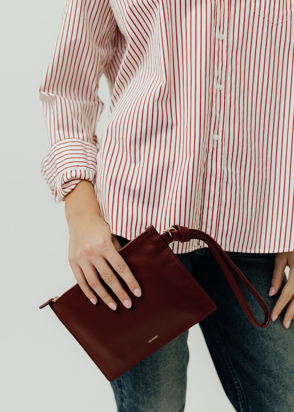LIÉ Studio Charlie Clutch in Burgundy | Shop Tula