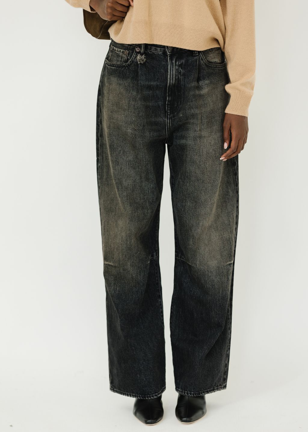 R13 Wayne Articulated Knee Jean in Ashbury Black | Shop Tula