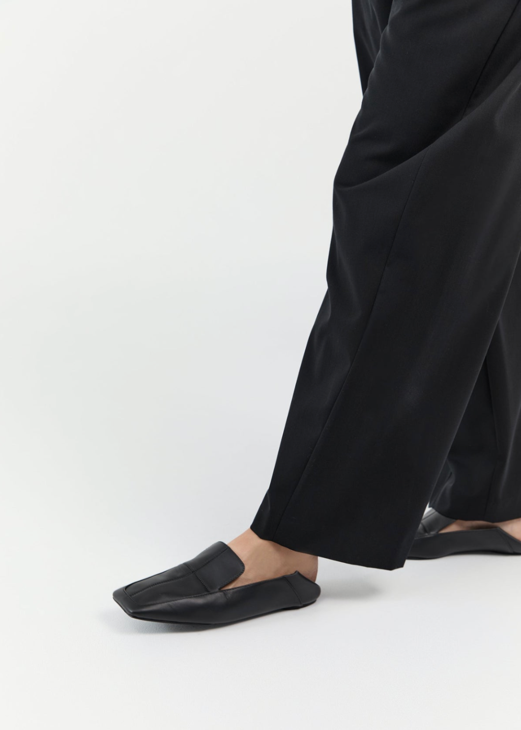 St. Agni Minimal Flat Loafer in Black Leather | Shop Tula