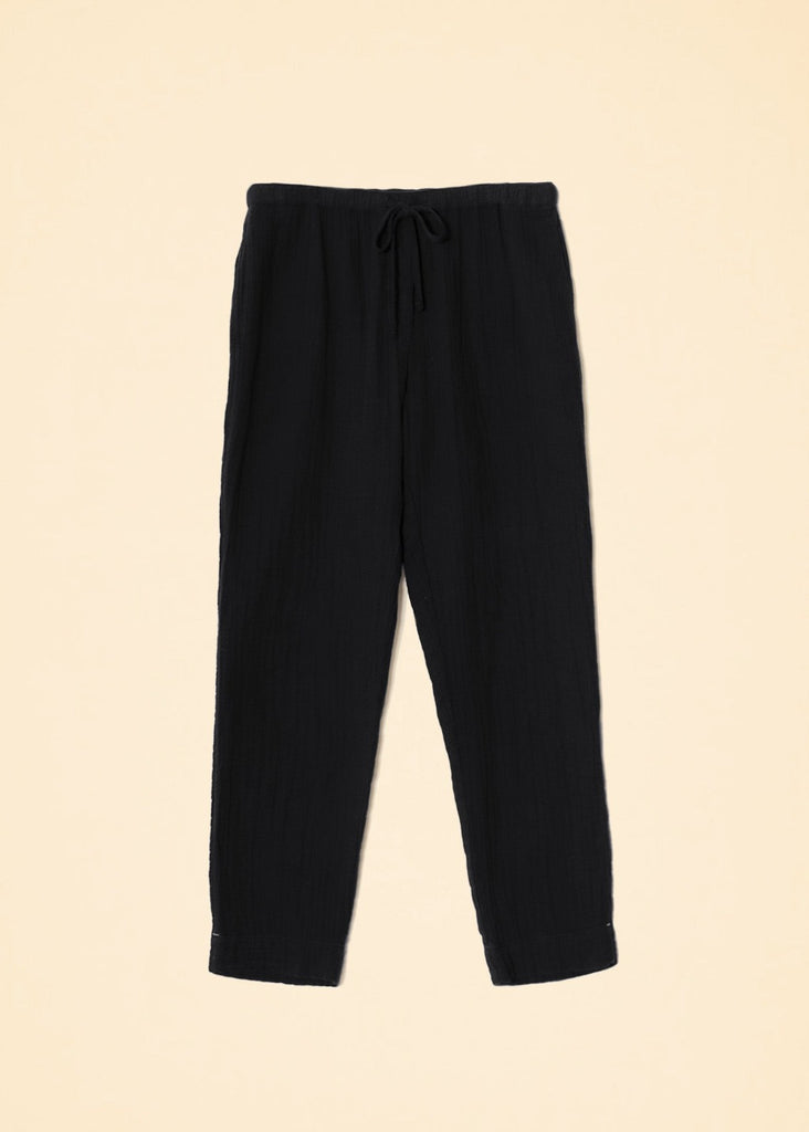 Xírena Jordyn Pant in Black Flat | Tula's Online Boutique