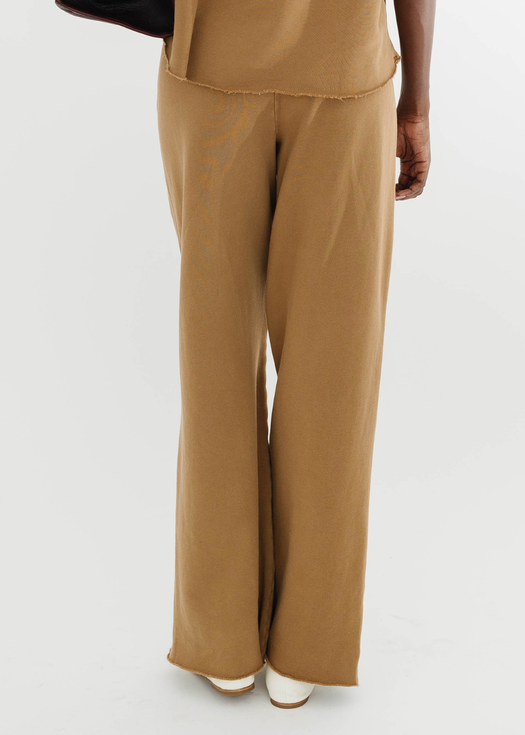 Xírena Renzo Sweatpant in Canyon | Shop Tula