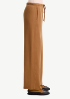 Xírena Renzo Sweatpant in Canyon | Shop Tula